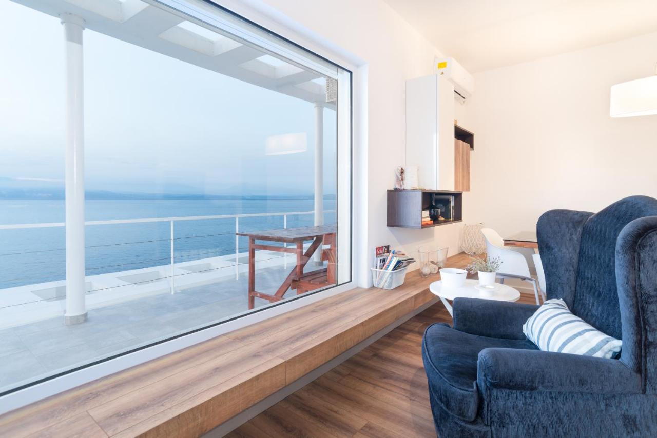 Epipleon Suites Agioi Apostoloi  Ngoại thất bức ảnh