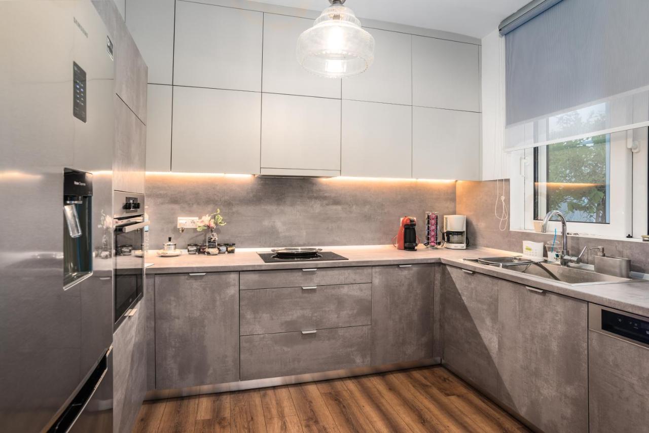 Epipleon Suites Agioi Apostoloi  Ngoại thất bức ảnh
